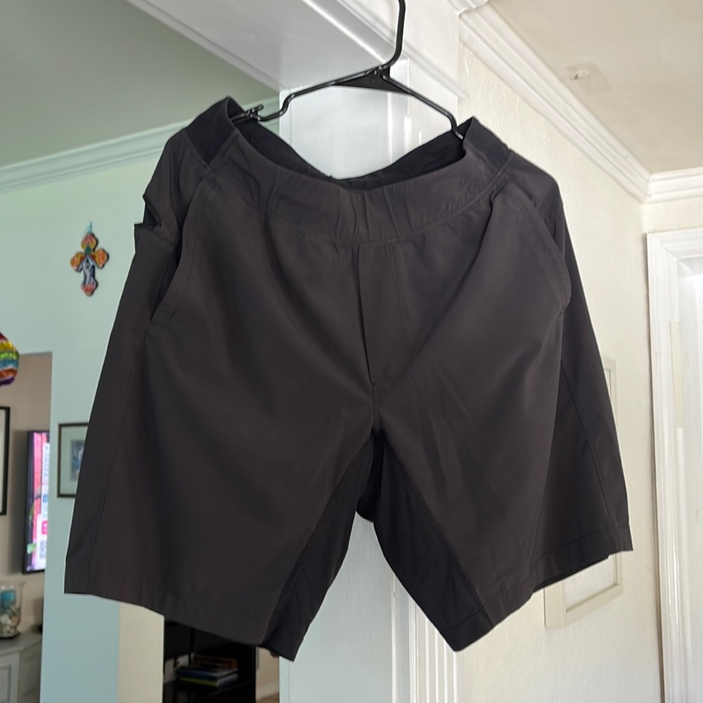 Nice lululemon shorts; T.H.E. Lined shorts; 9”